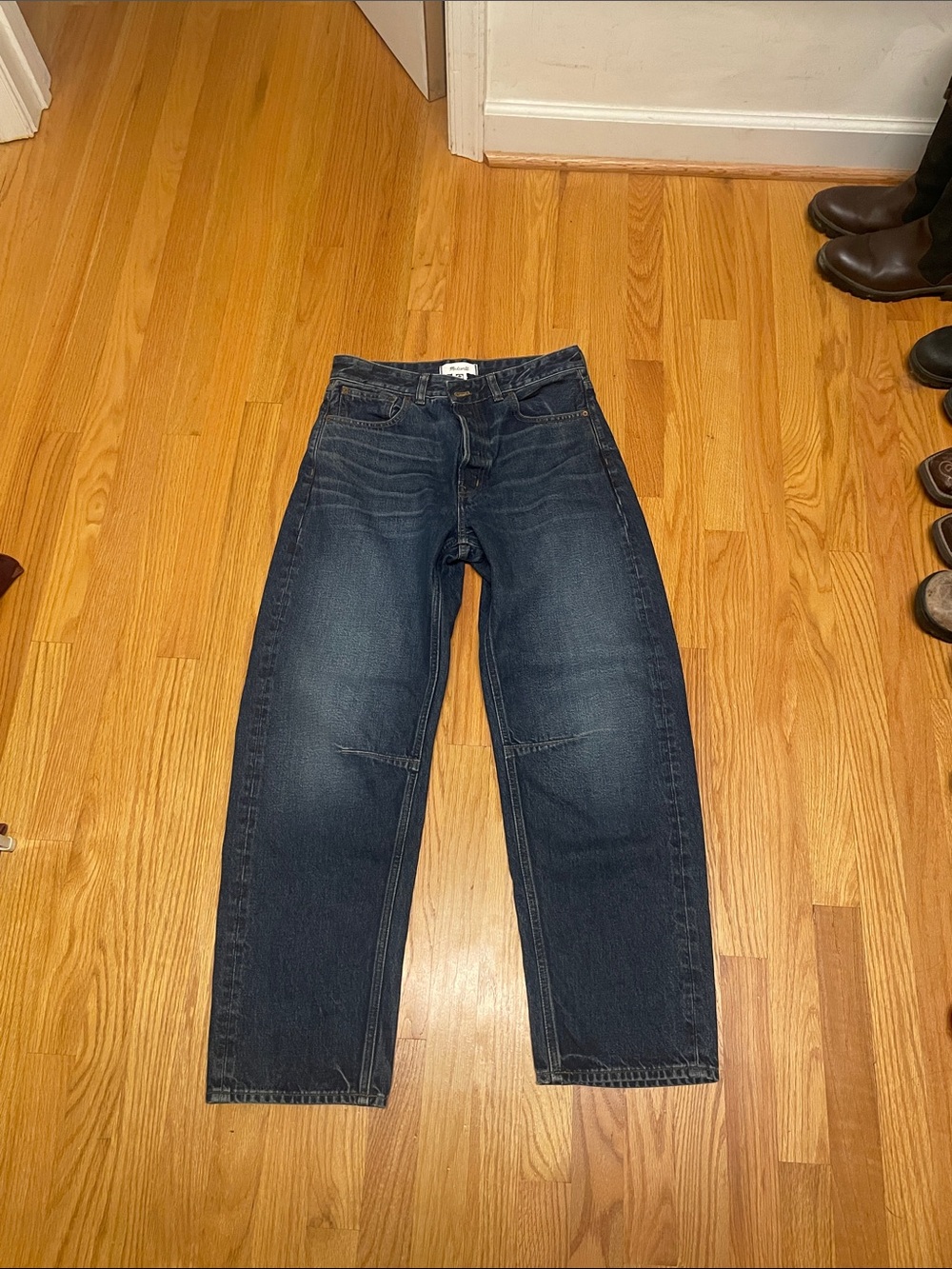 Madewell darted barrel jeans size 27 tall
